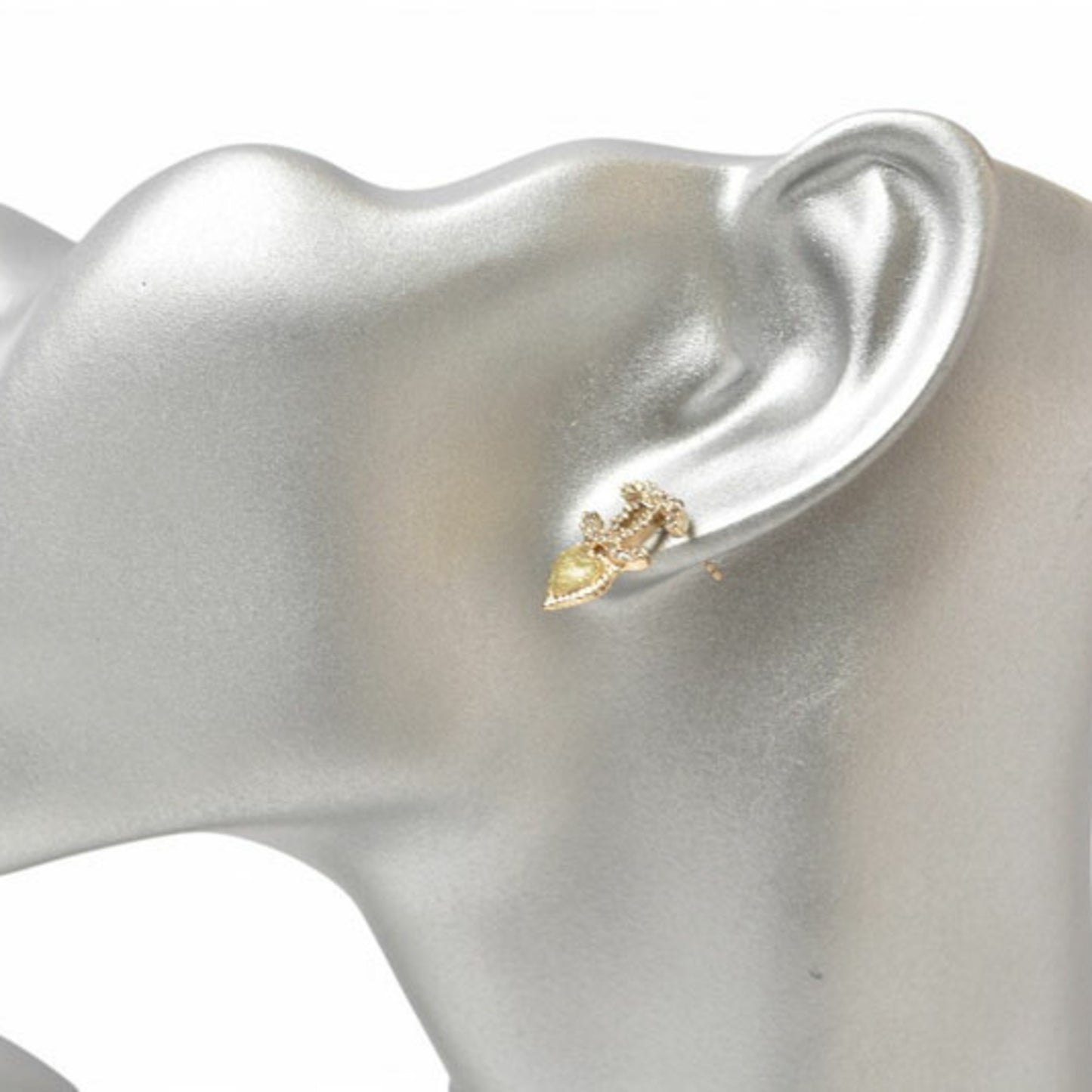 Chanel Earrings CHANEL CC/Coco/Heart/Star Gold A20