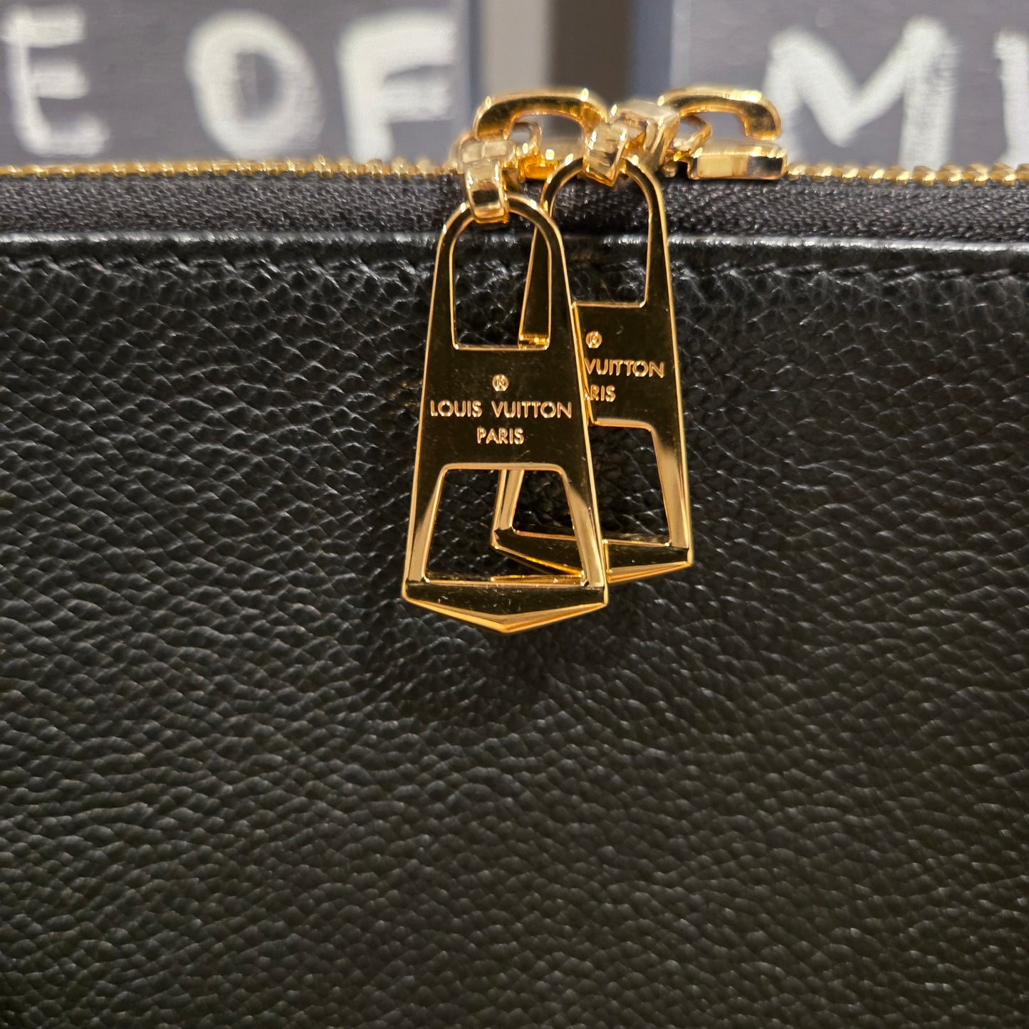 Louis Vuitton Monogram Empreinte V Tote MM Noir