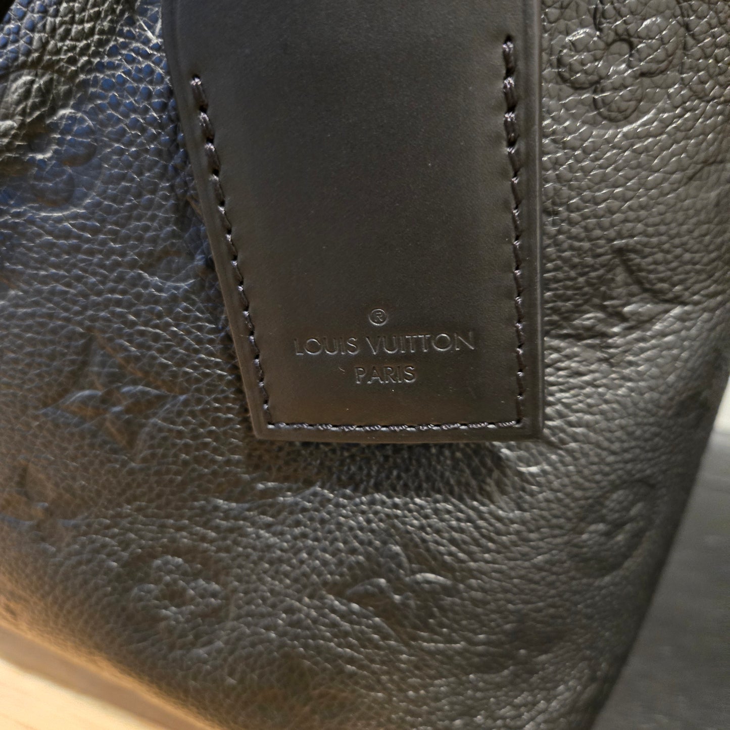 Louis Vuitton Monogram Empreinte V Tote MM Noir