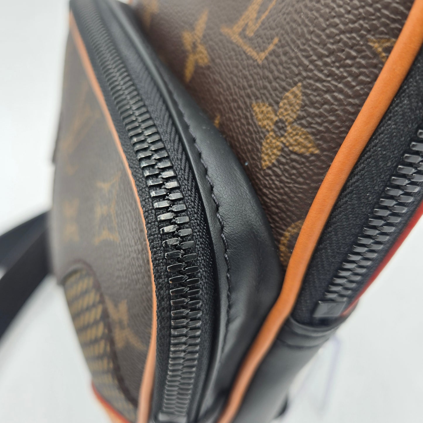 Louis Vuitton Squared Amazon Damier Giant Body - LIMITED EDITION
