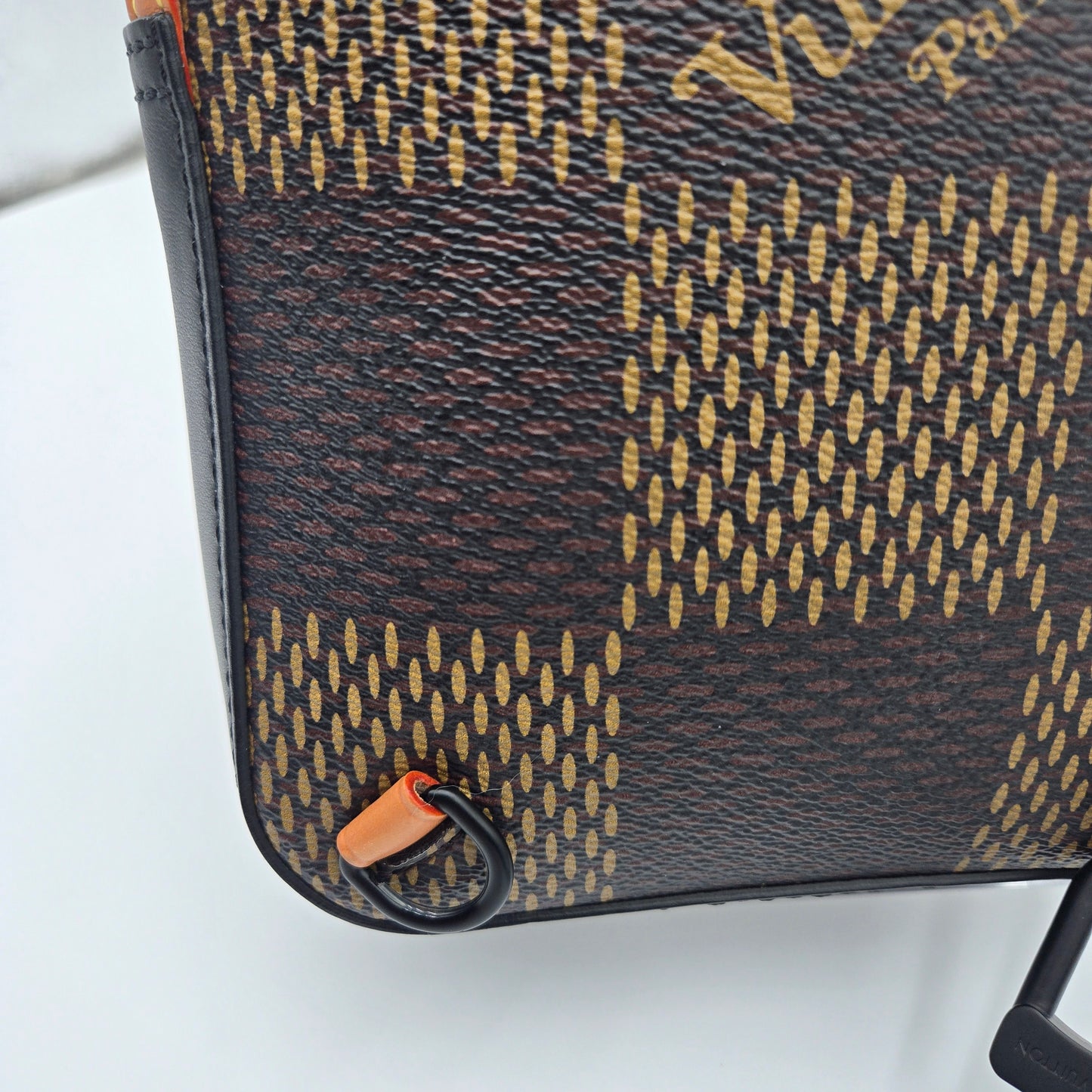 Louis Vuitton Squared Amazon Damier Giant Body - LIMITED EDITION