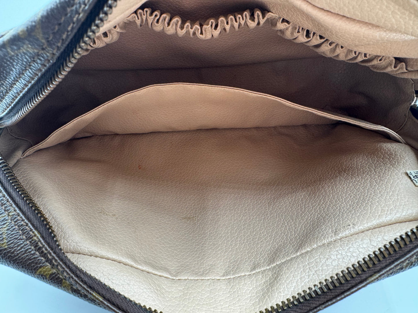 Louis Vuitton Monogram Trousse Toilette 28