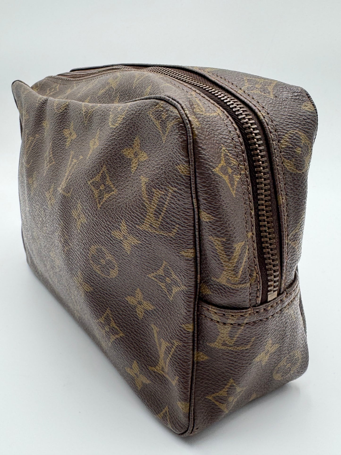 Louis Vuitton Monogram Trousse Toilette 28