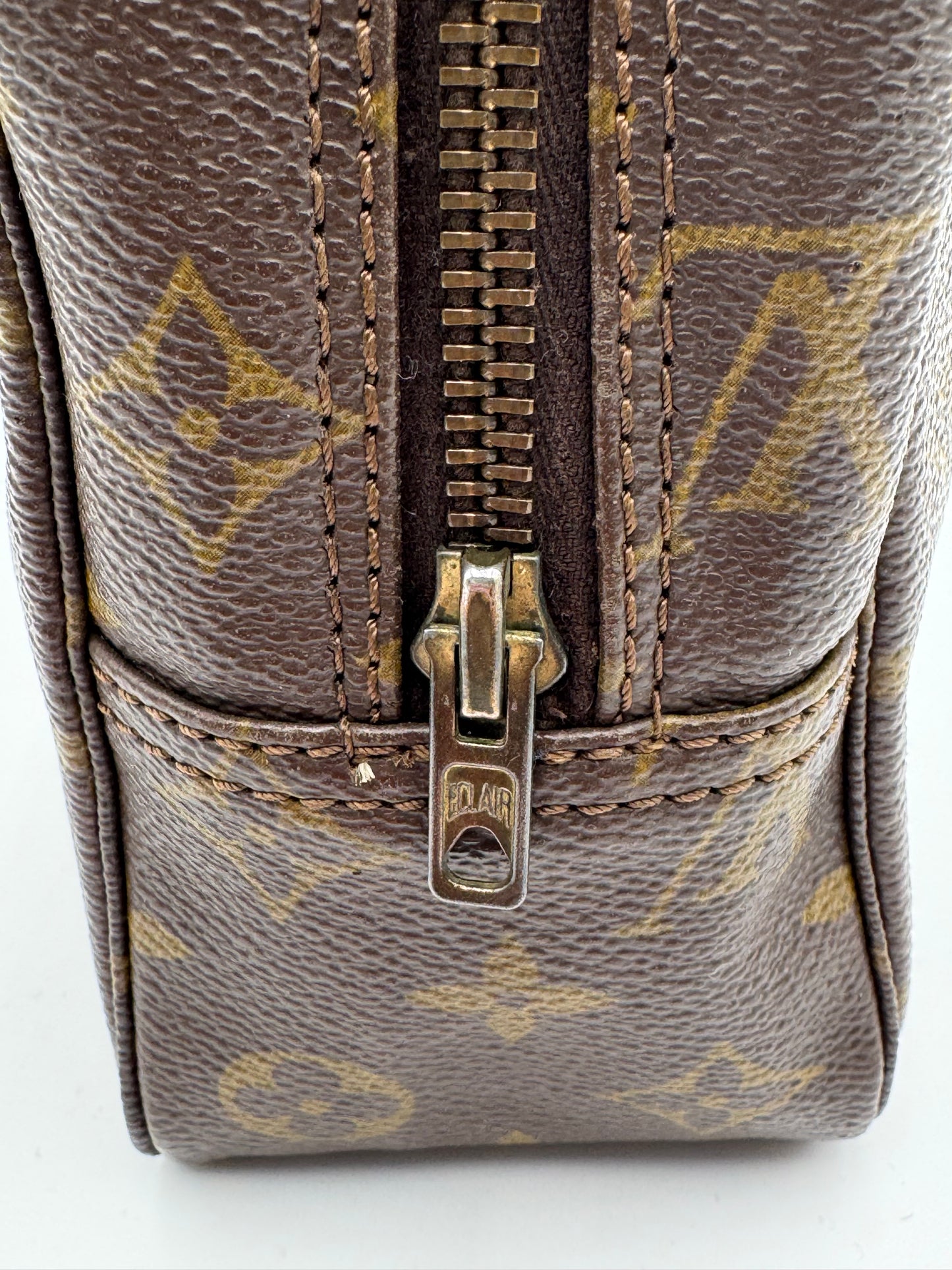 Louis Vuitton Monogram Trousse Toilette 28