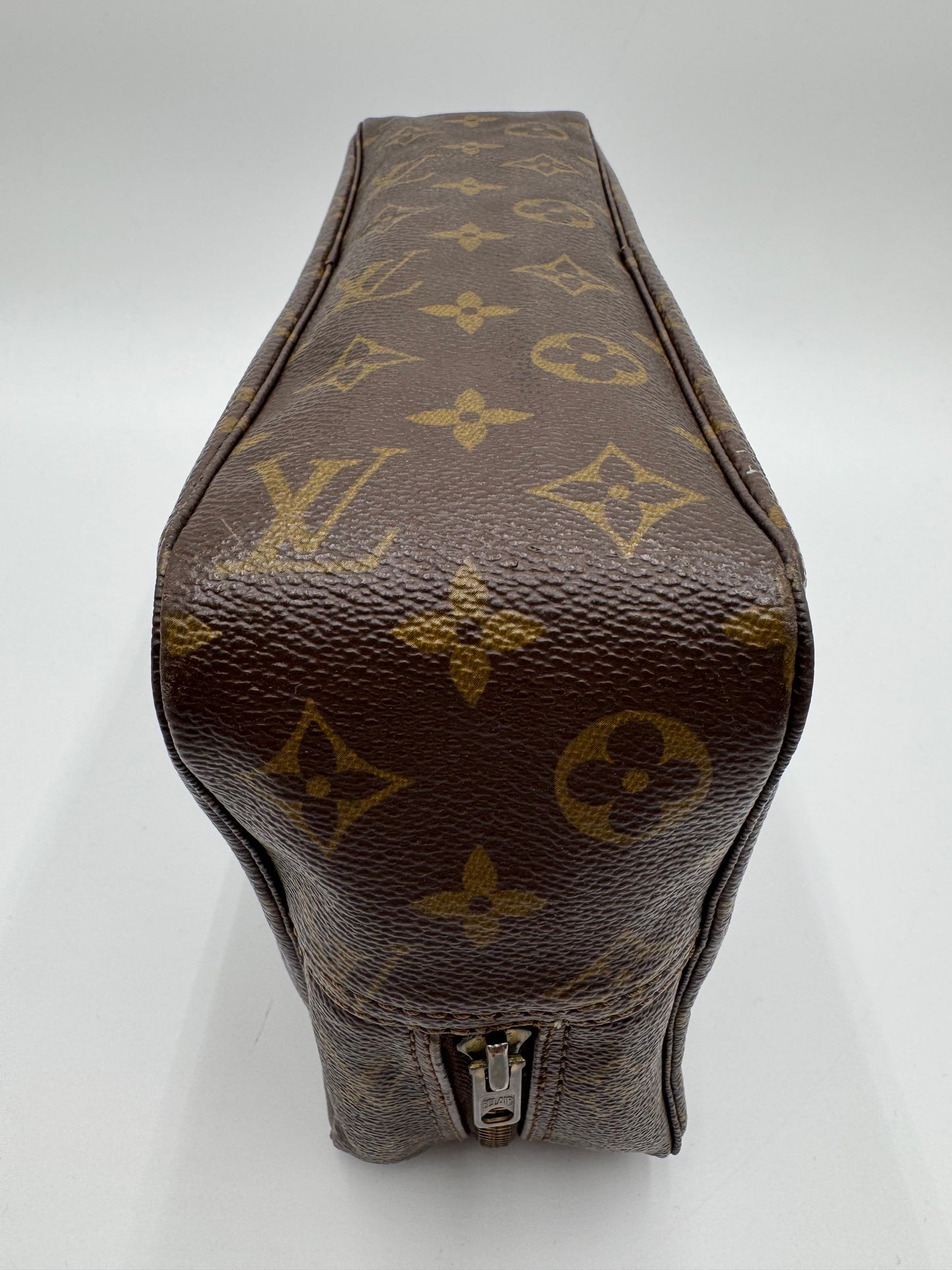 Louis Vuitton Monogram Trousse Toilette 28