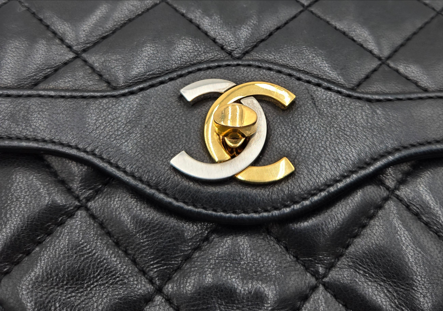 CHANEL Paris Limited Matelasse Lambskin Leather Chain Shoulder Bag 20057