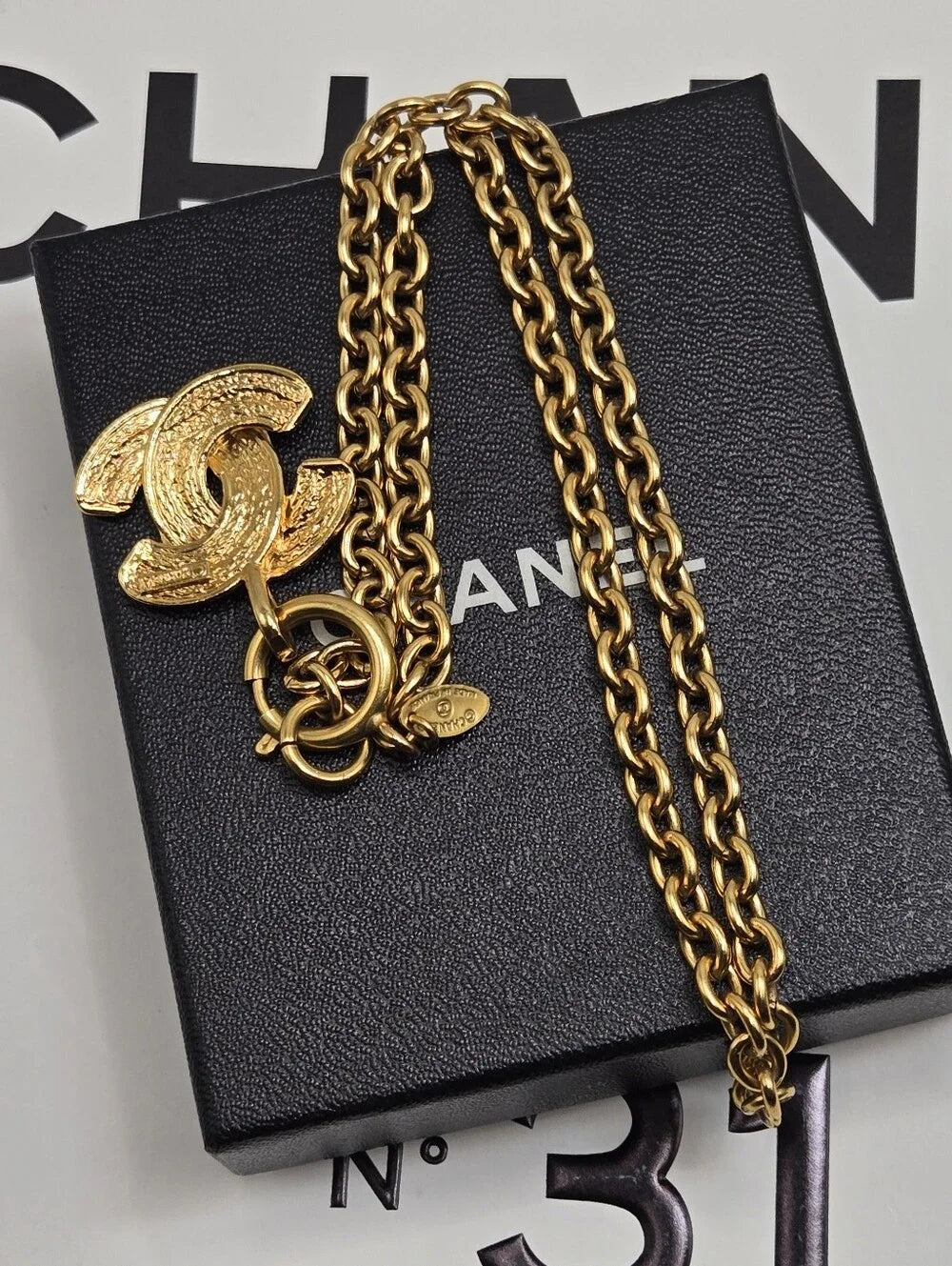 #1107 - Chanbel Line Jewelry vintage GP - VINTAGE