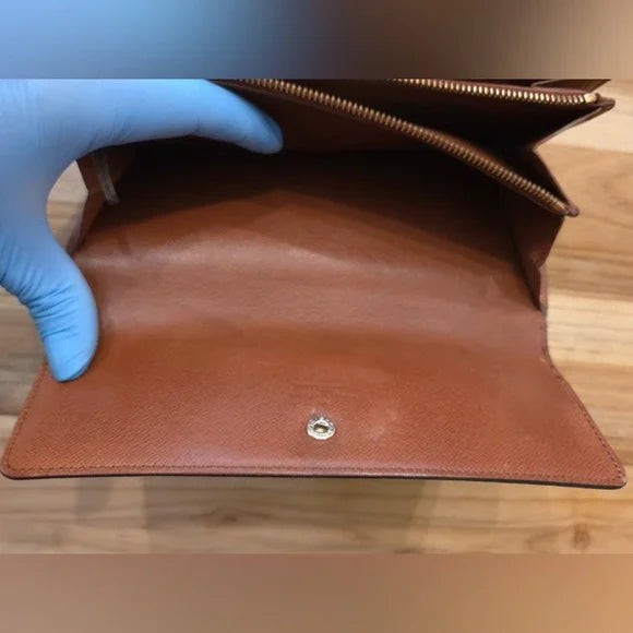 Louis Vuitton Sarah Vintage Monogram Canvas Wallet Brown