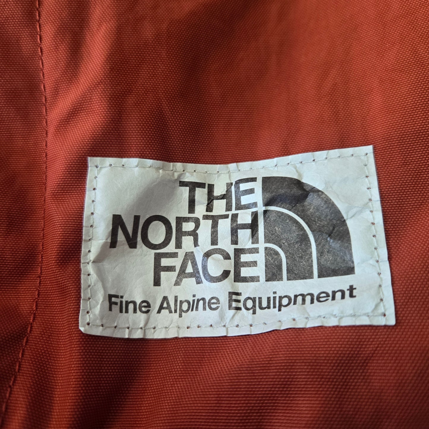 THE NORTH FACE Berkeley Field Bag, Rusted Bronze/Dusty Coral Orange - NWT