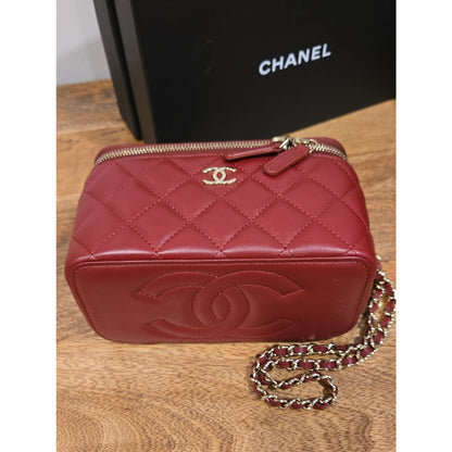 CHANEL Vanity With Chain / Crossbody, Burgundy