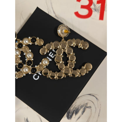 #200 - CHANEL B2019 Pearl & Strass CC Drop Earrings