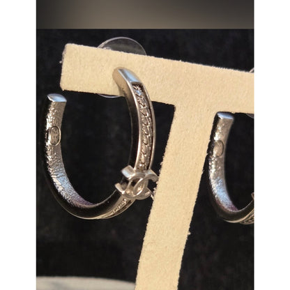 #196 - Chanel CC Silver Earrings A24