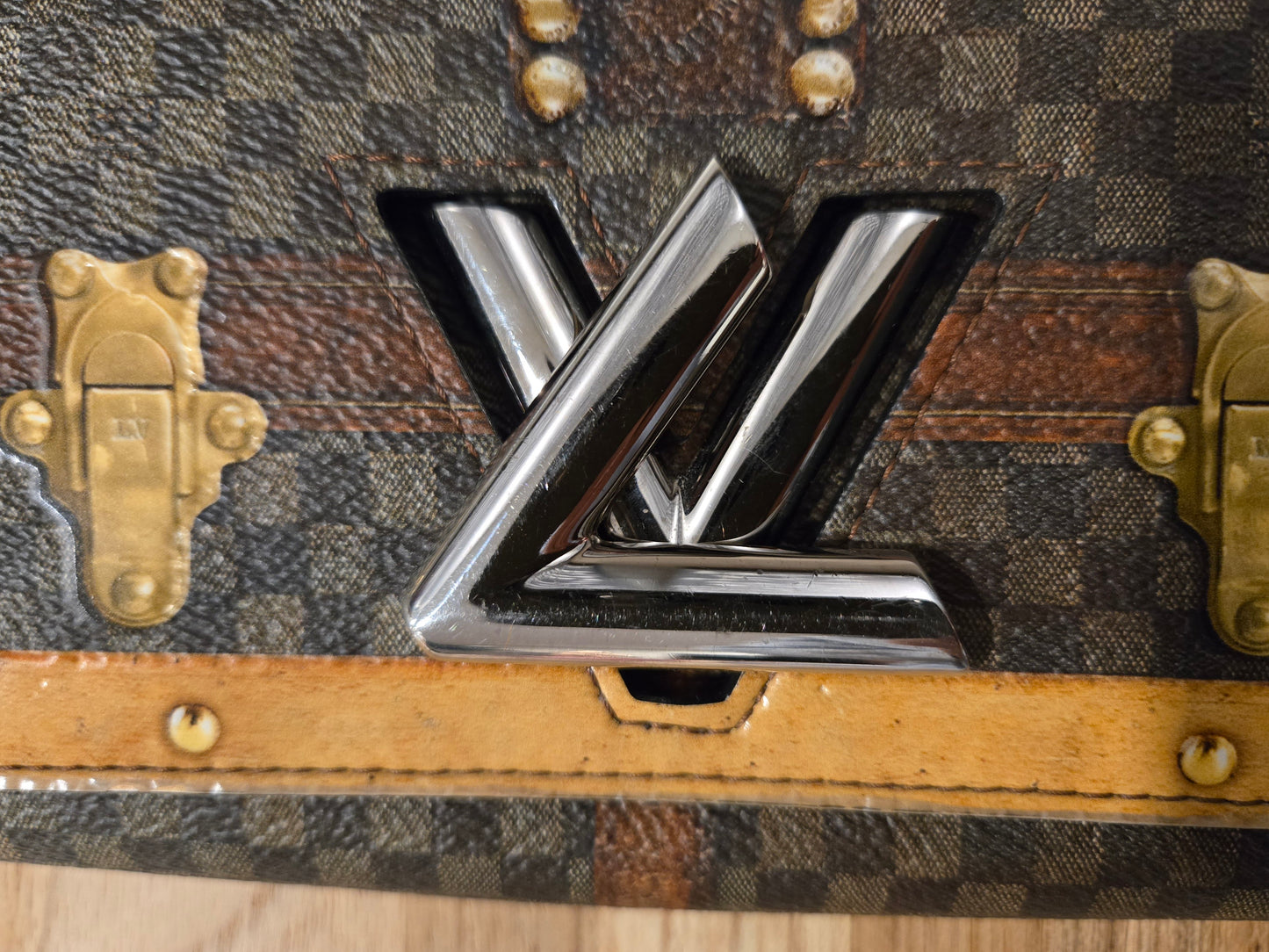 Louis Vuitton Portefeuille Sarah Twist Damier Wallet