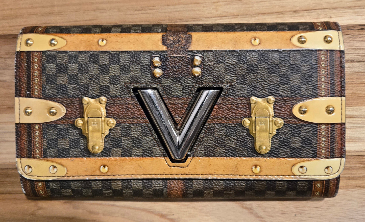 Louis Vuitton Portefeuille Sarah Twist Damier Wallet