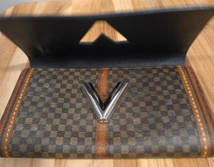 Louis Vuitton Portefeuille Sarah Twist Damier Wallet