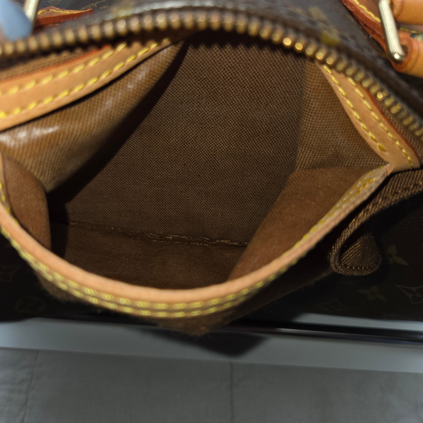 Louis Vuitton Monogram Speedy 40 - Vintage