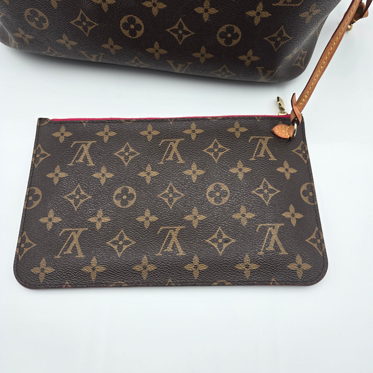 Louis Vuitton Monogram MM Neverfull - COA included
