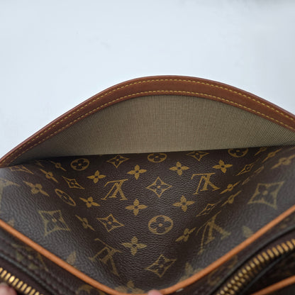 Louis Vuitton Monogram Reporter PM Crossbody/Shoulder Bag