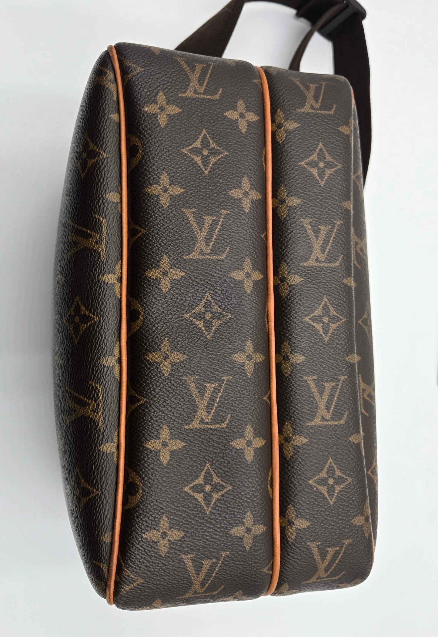 Louis Vuitton Monogram Reporter PM Crossbody/Shoulder Bag