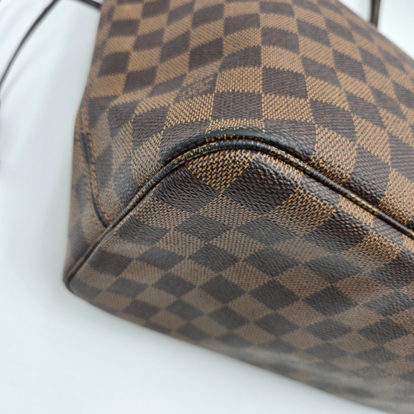 Louis Vuitton Damier Neverfull MM Tote Bag - LIKE NEW