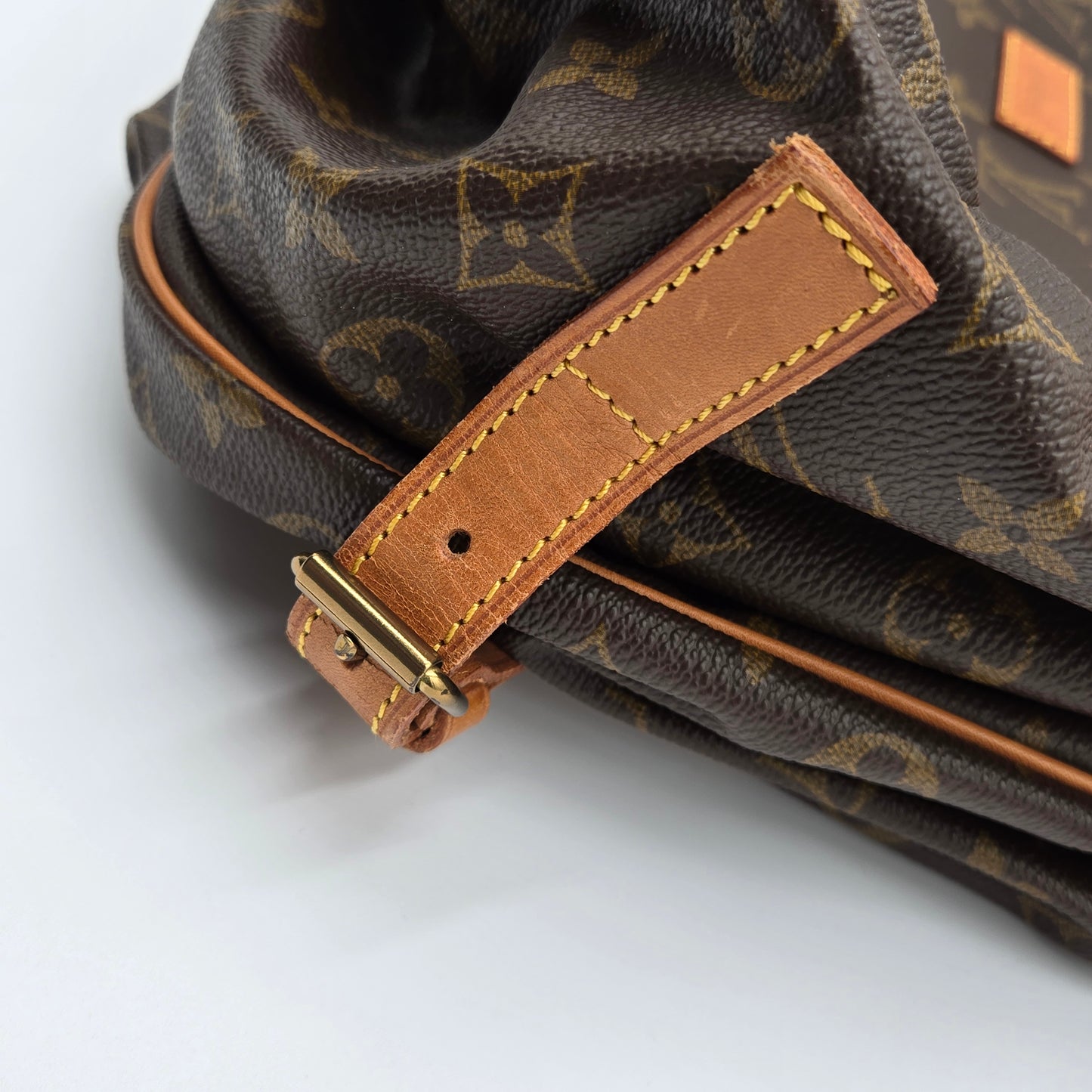 Louis Vuitton LV Monogram Saumur 35 - VINTAGE
