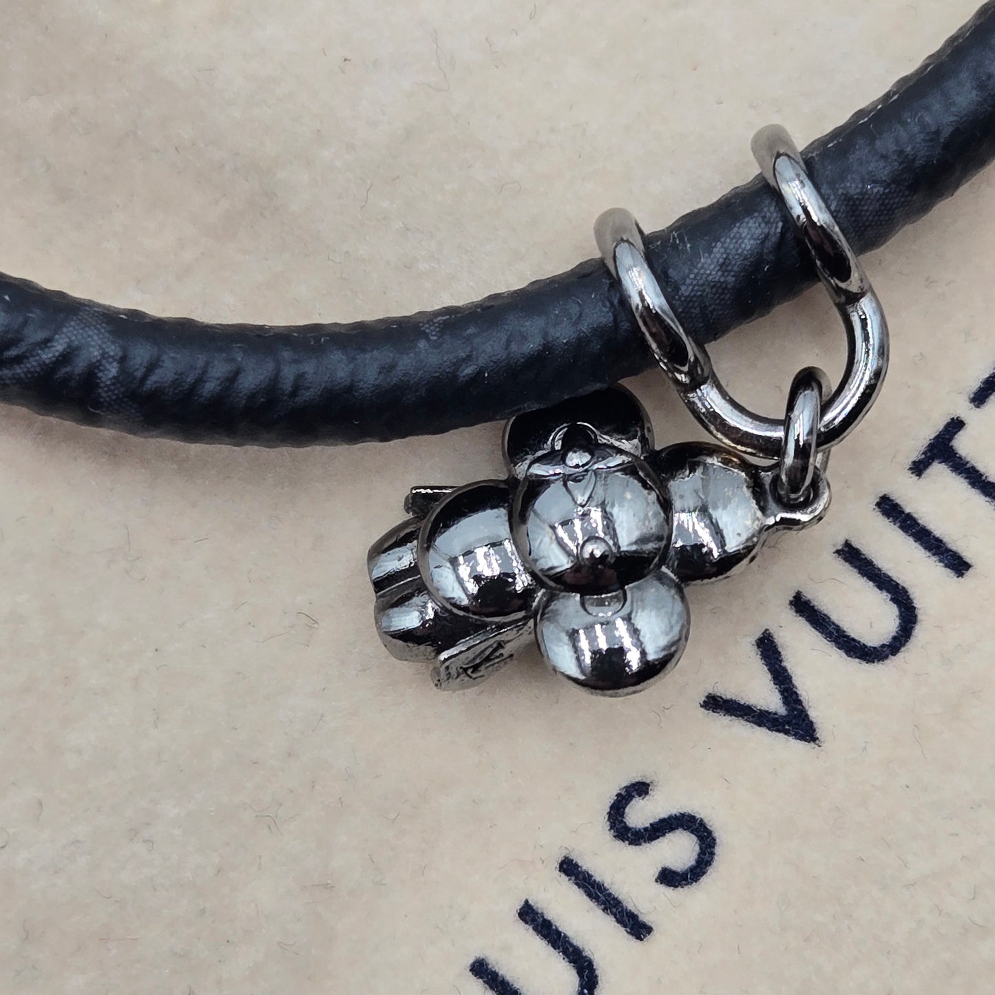 Louis Vuitton Monogram Eclipse Hang It Bracelet M8002E