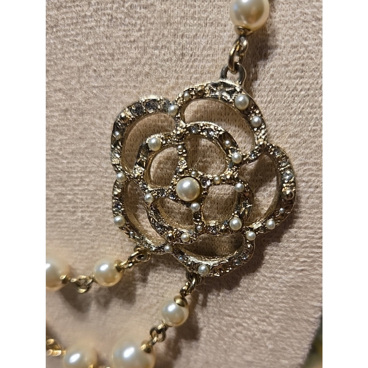 #184 - CHANEL Camellia Faux Pearl Necklace 2013
