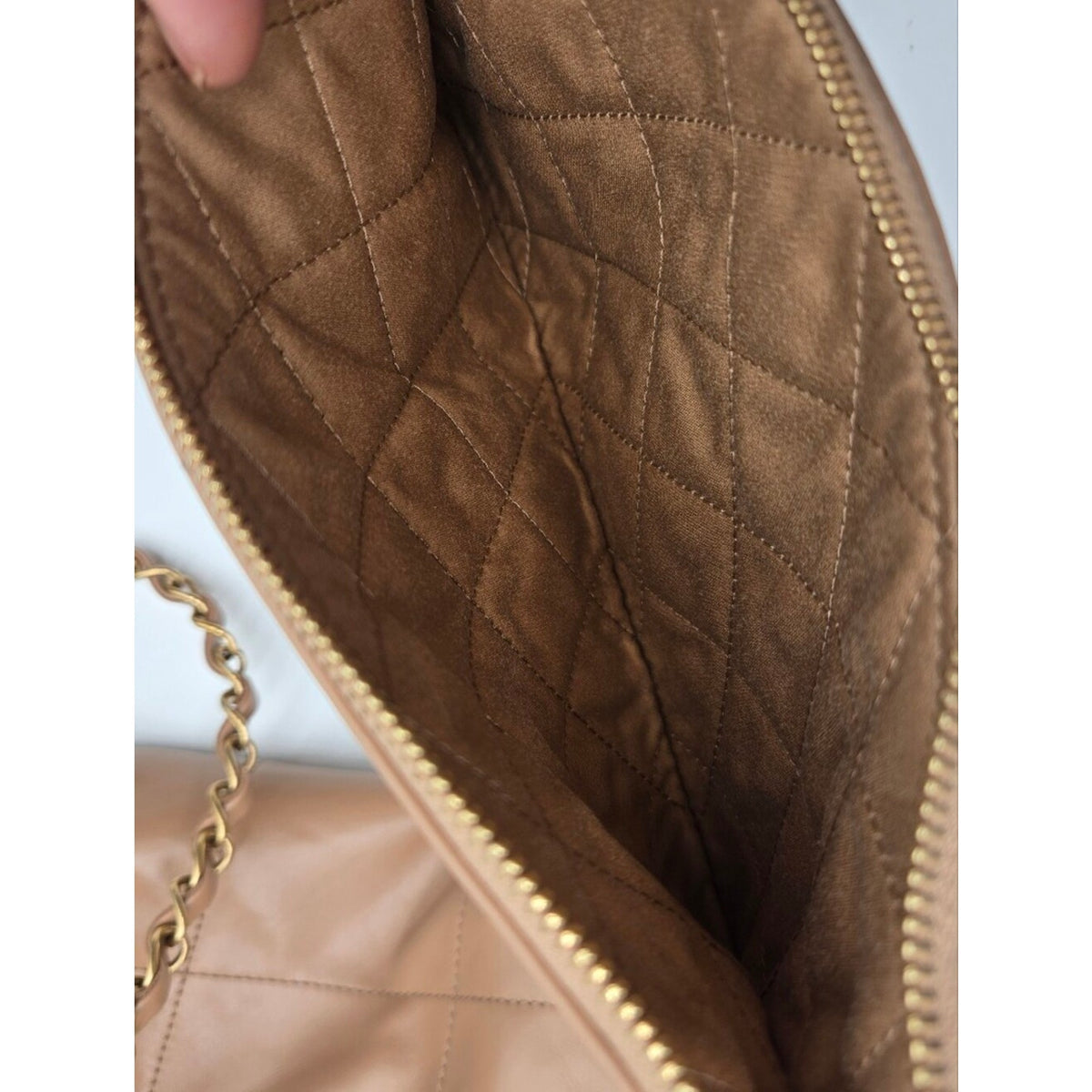 CHANEL 22 - Beige/Tan Medium