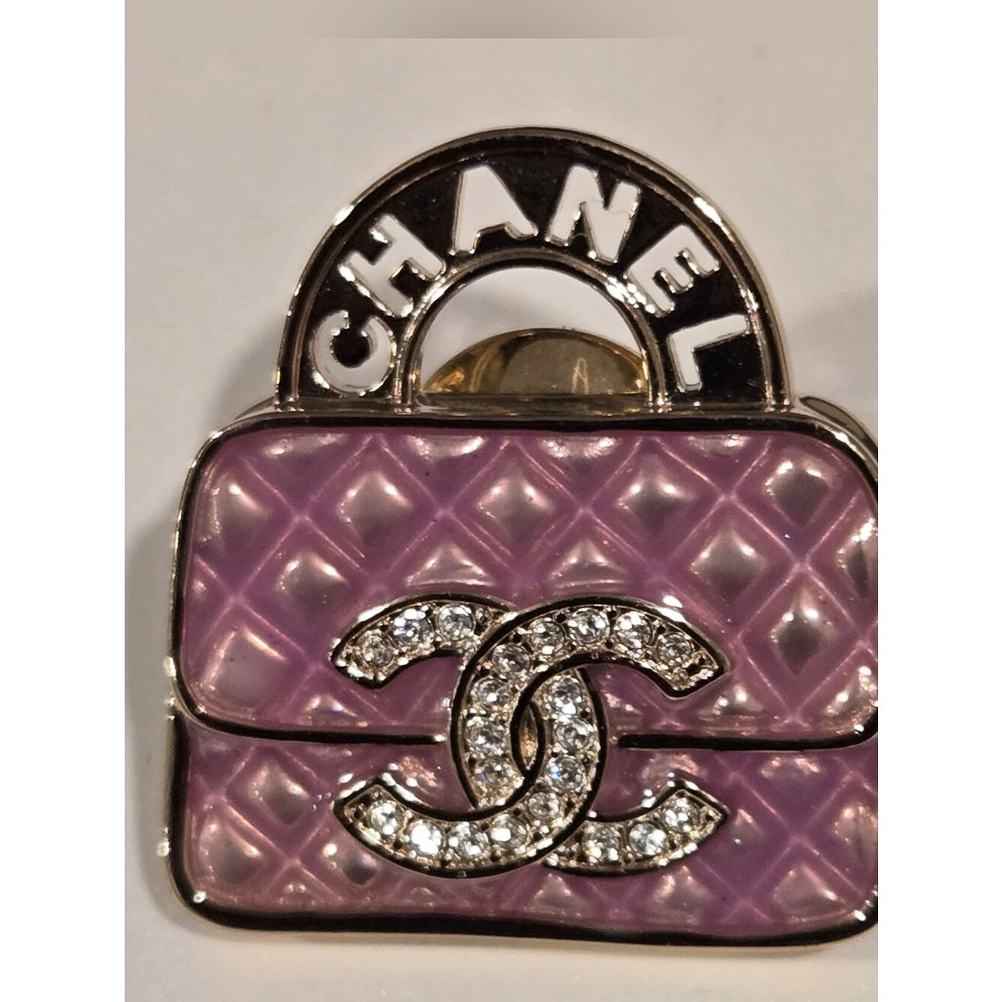 #134 - CHANEL Metal Strass Pin Brooch ABD441, pink bag with rhinestones