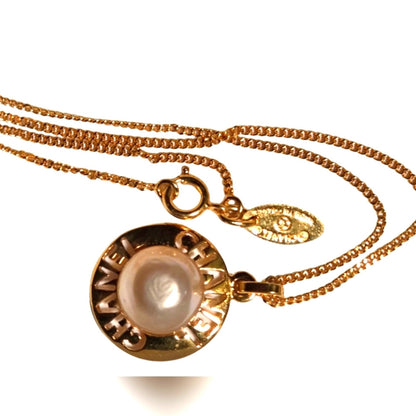 #51 AUTHENTIC Chanel Necklace Circle GP Plated Fake Pearl Gold