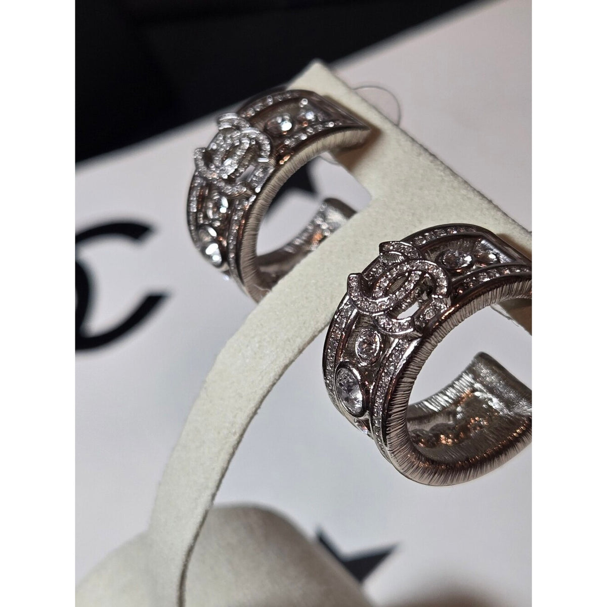 #181 - Chanel Earrings B23