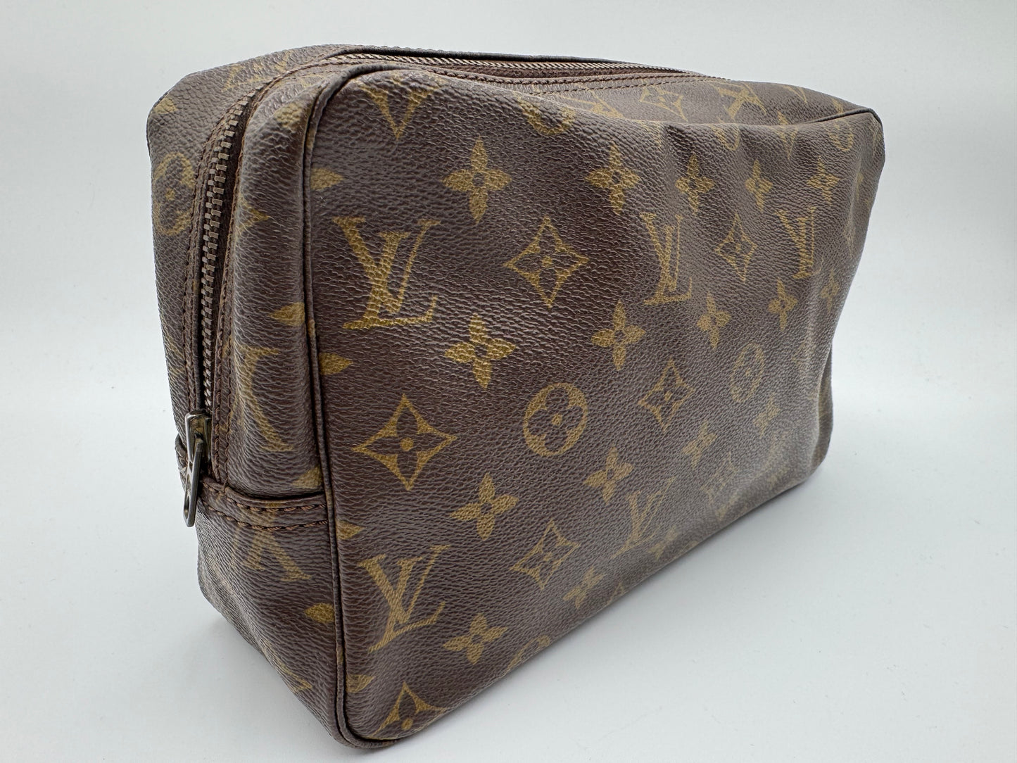 Louis Vuitton Monogram Trousse Toilette 28