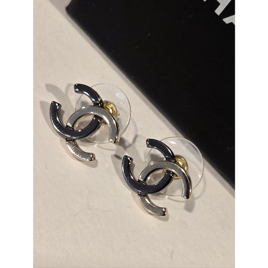 #194 CHANEL 2023 CC logo stud earrings Two-tone metallic finish