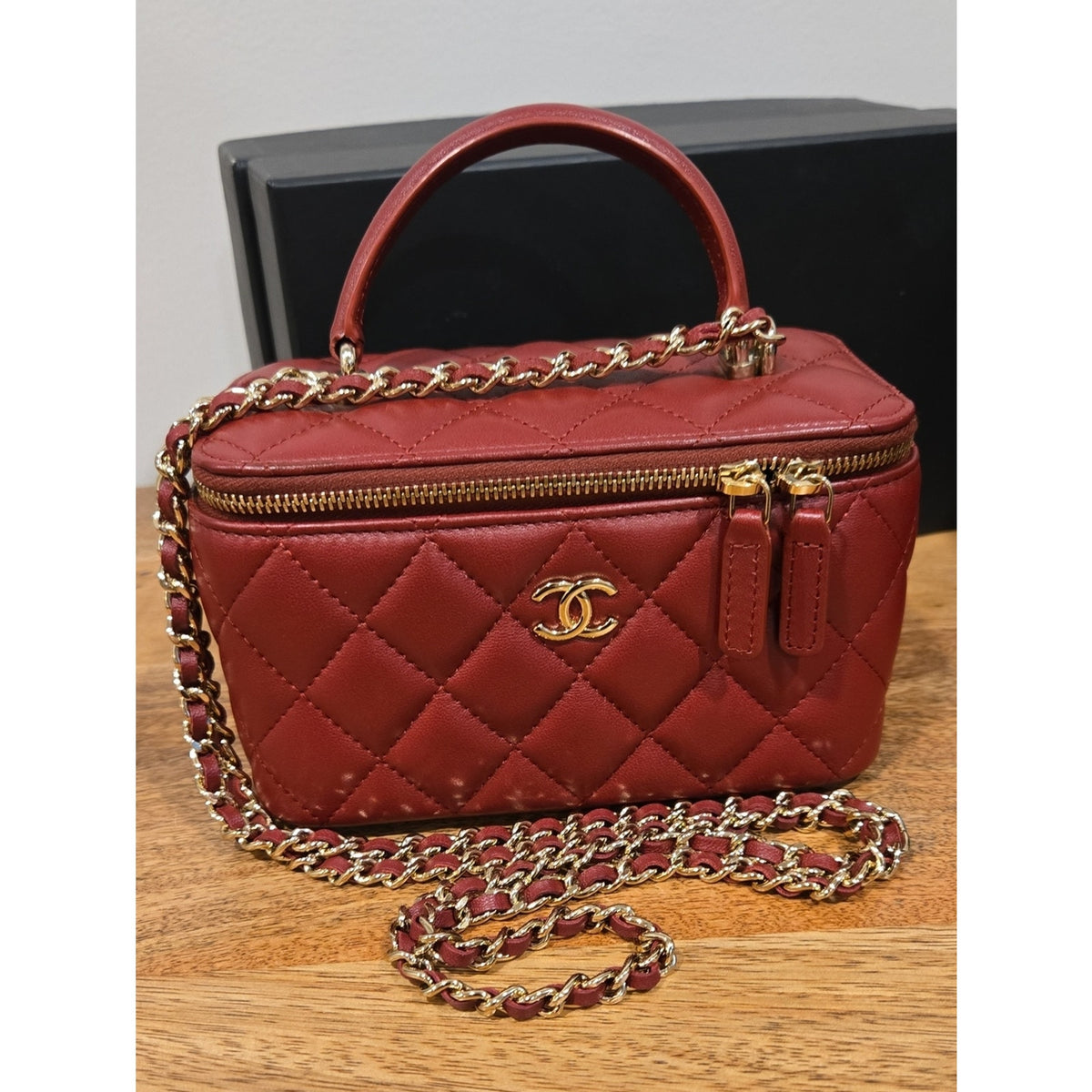 CHANEL Vanity With Chain / Crossbody, Burgundy