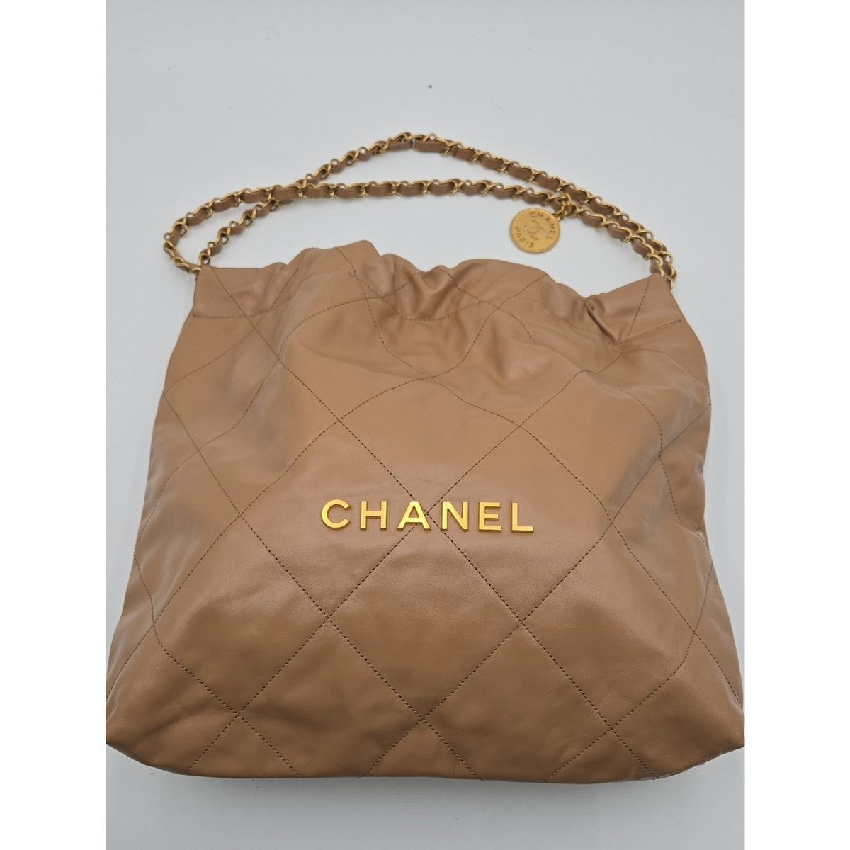 CHANEL 22 - Beige/Tan Medium