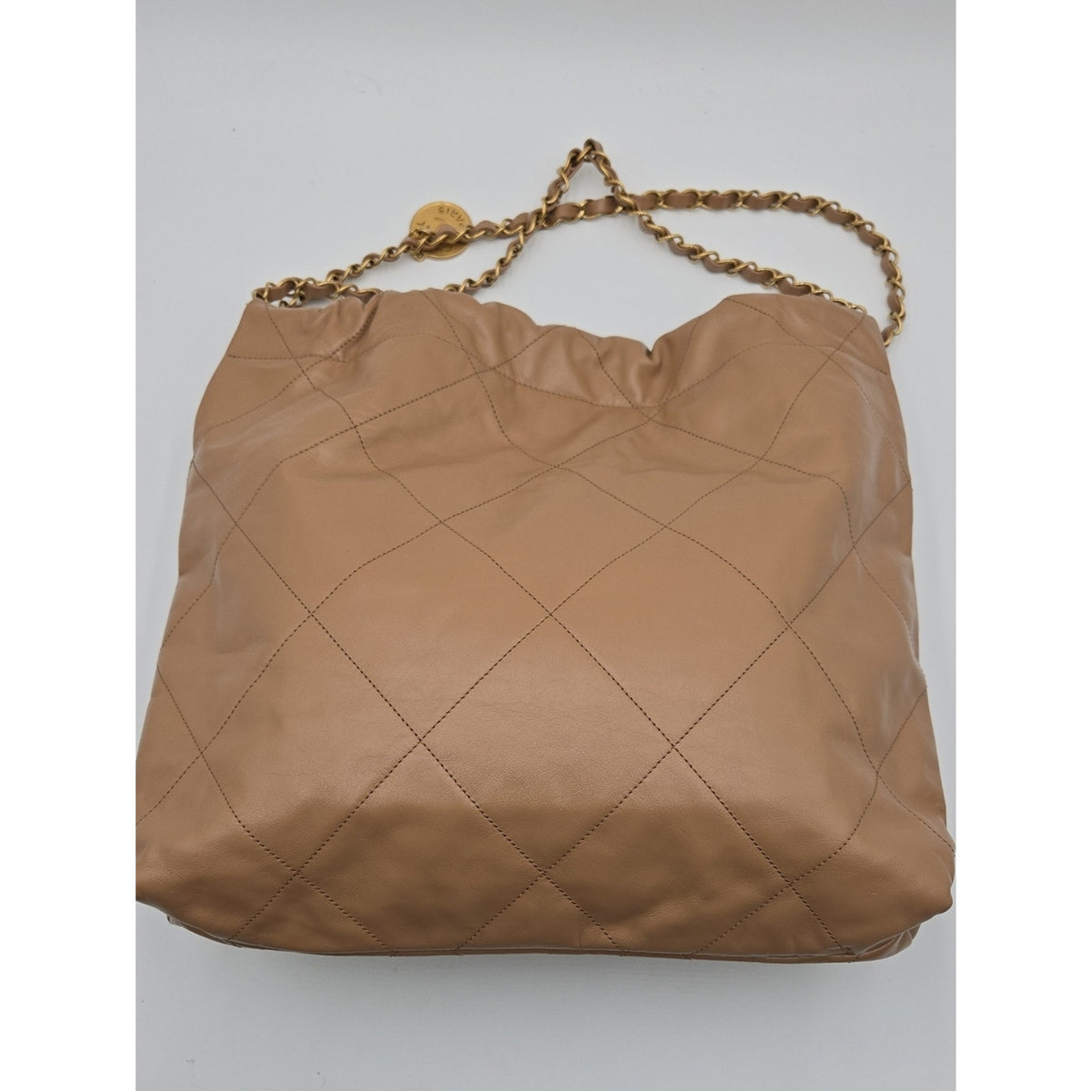 CHANEL 22 - Beige/Tan Medium