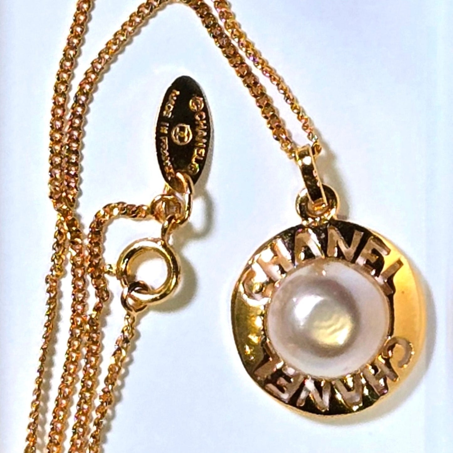 #51 AUTHENTIC Chanel Necklace Circle GP Plated Fake Pearl Gold