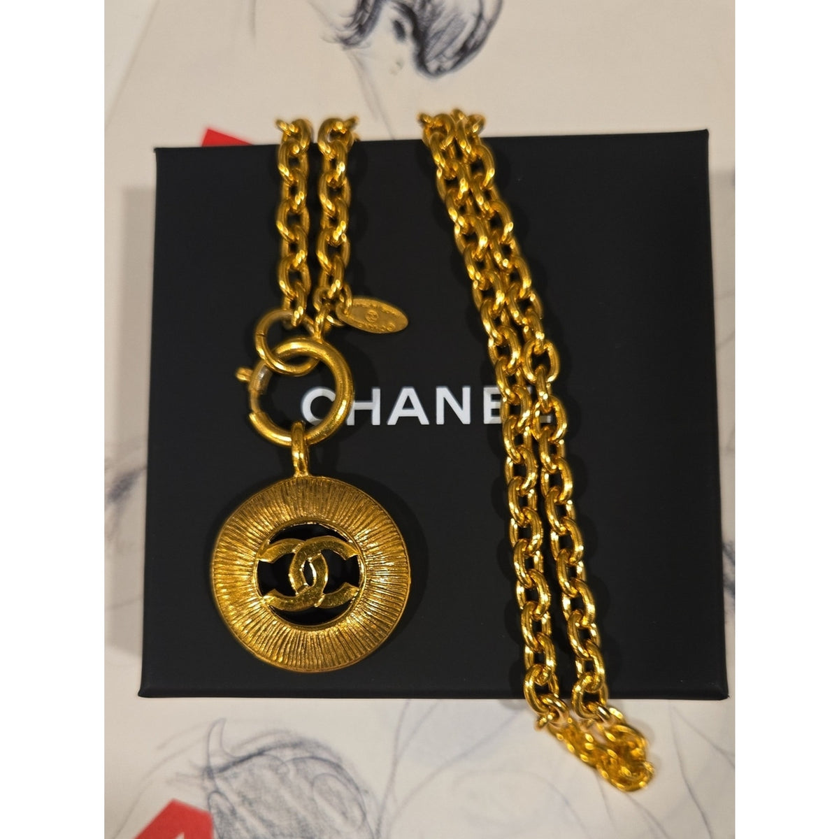 #1112 Vintage Chanel Coco Sunburst Interlocking CC Medallion Necklace GP