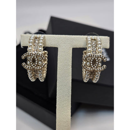 #180 - Chanel Hoop Faux Pearl 21B