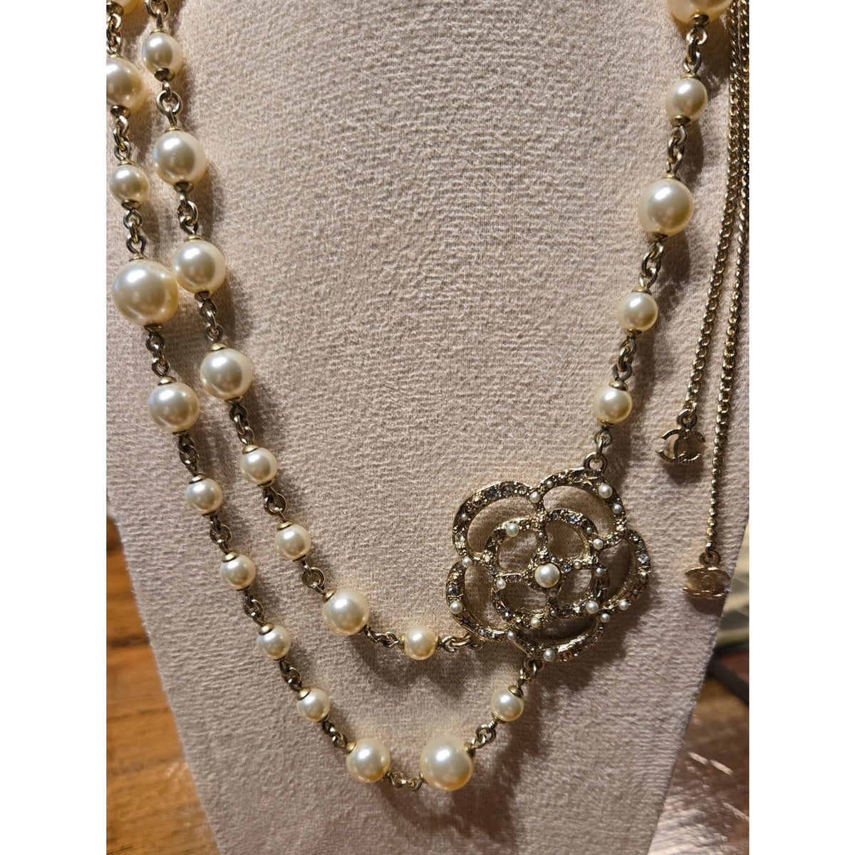 #184 - CHANEL Camellia Faux Pearl Necklace 2013