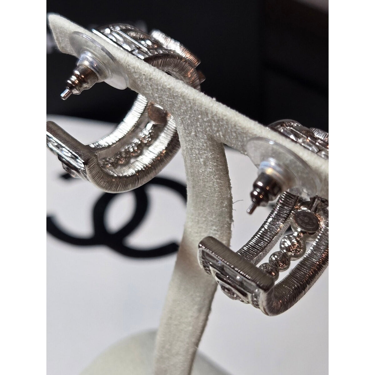 #181 - Chanel Earrings B23