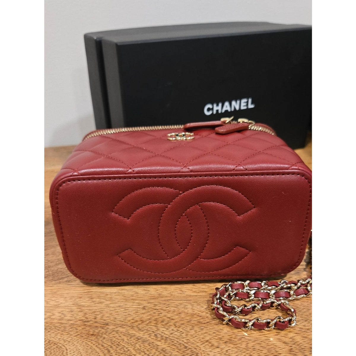 CHANEL Vanity With Chain / Crossbody, Burgundy