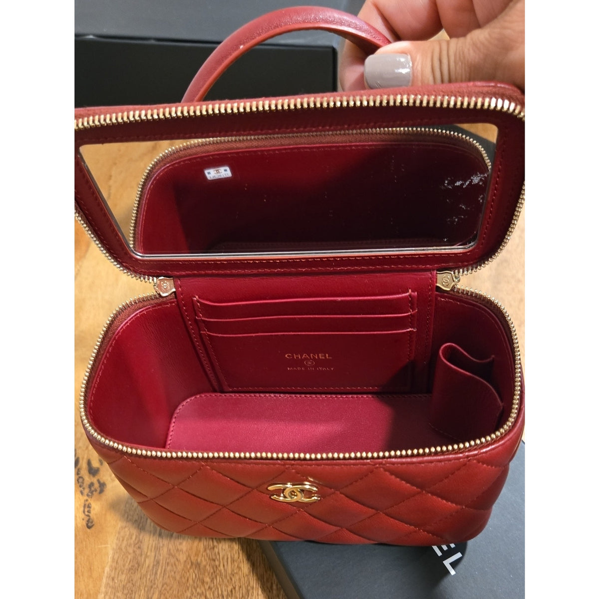 CHANEL Vanity With Chain / Crossbody, Burgundy