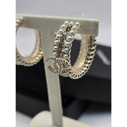 #180 - Chanel Hoop Faux Pearl 21B