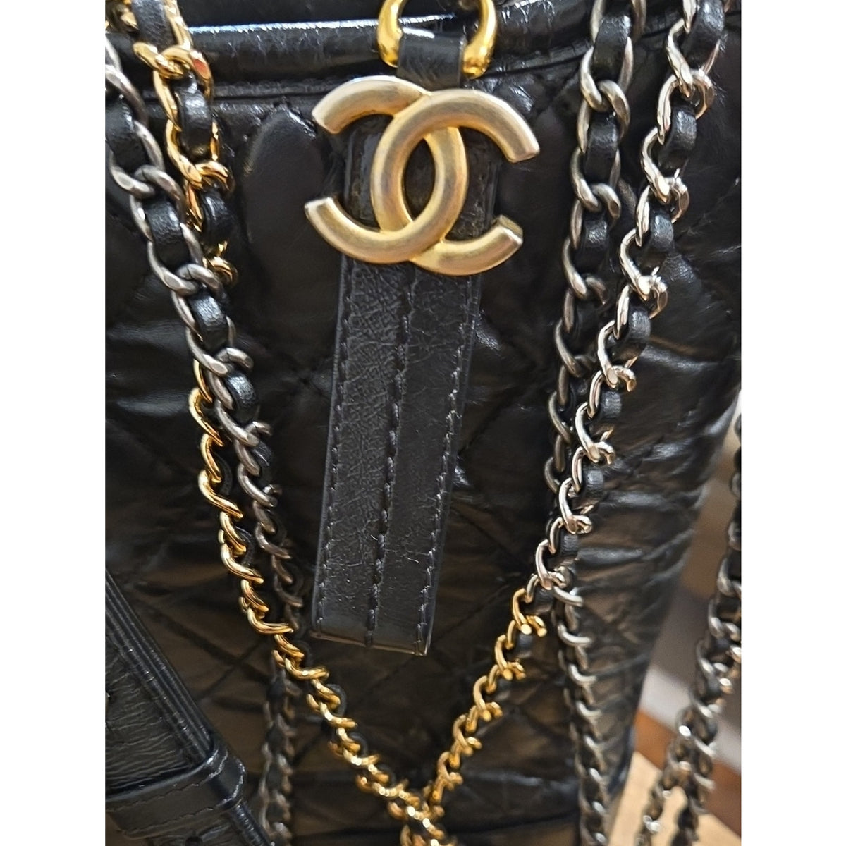 CHANEL Gabrielle Doo Large Vintage calf Chain Shoulder - Black (2017-2018)