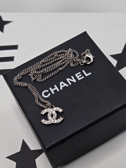 #1109 - Chanel Coco Mark F2012W Necklace with GP/Rhinestones Color: Silver