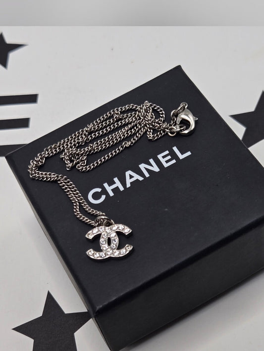 #1109 - Chanel Coco Mark F2012W Necklace with GP/Rhinestones Color: Silver