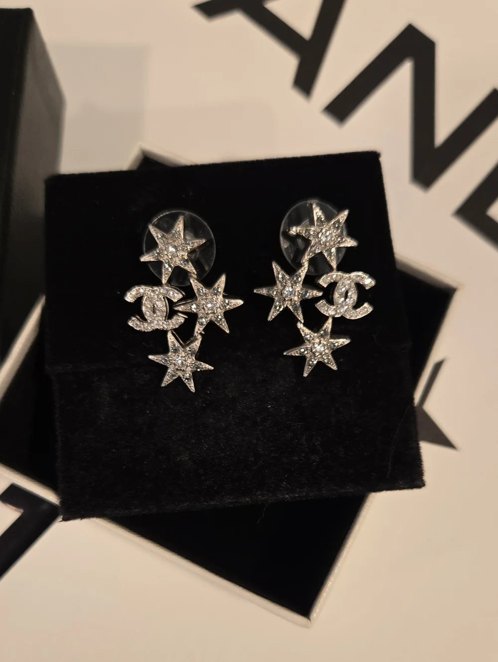 #147 CHANEL Star CC Earrings Silver, 2016 pierced - AUTHENTIC CHANEL