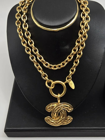 #1107 - Chanbel Line Jewelry vintage GP - VINTAGE