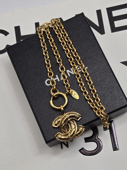 #1107 - Chanbel Line Jewelry vintage GP - VINTAGE